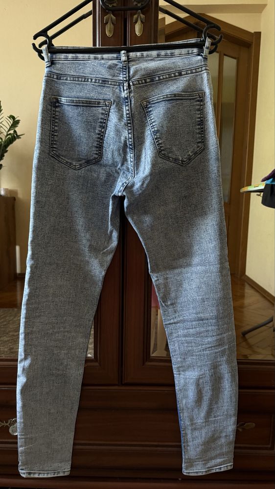 Продам джинси H&M, голубі варьонки