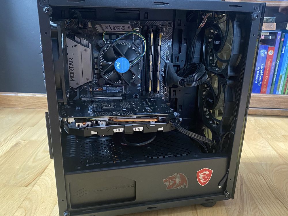 Zestaw PC do gier z TV.