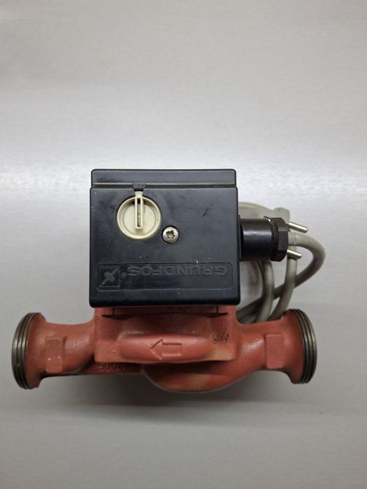 Pompa Grundfos UPS 25/40, 180