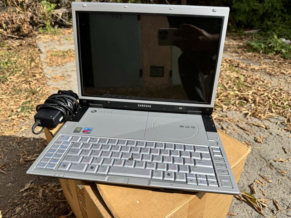 Продам ноутбук Samsung NP-X1-C002/SEK