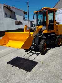 Carregador frontal 0.8 ton