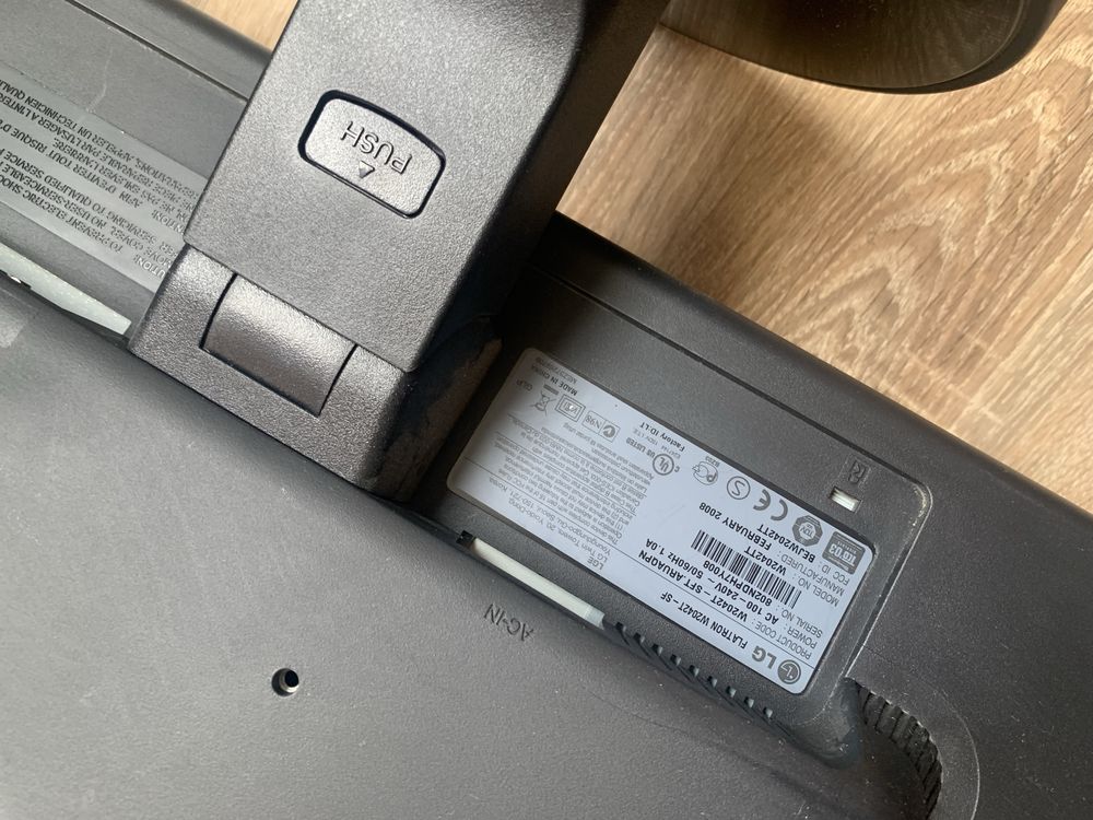 Комплект Монитор LG Flatron W2042T + клавиатура Logitech K120