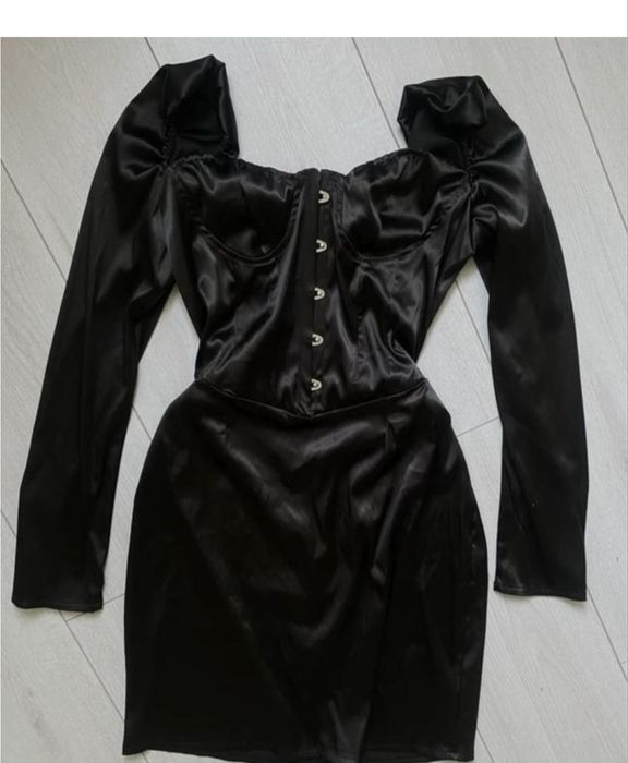 Сукня атласна корсет