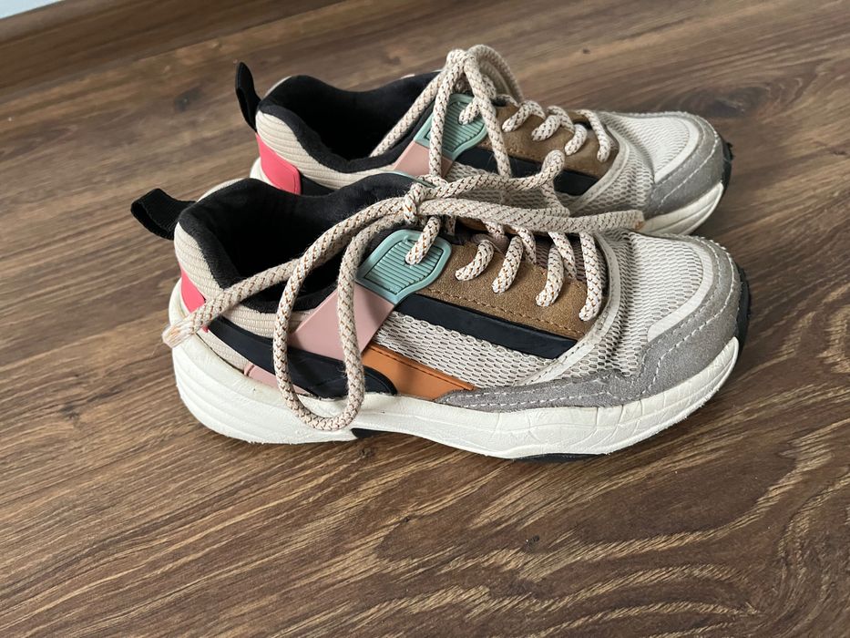 Взуття для дівчинки 32 р