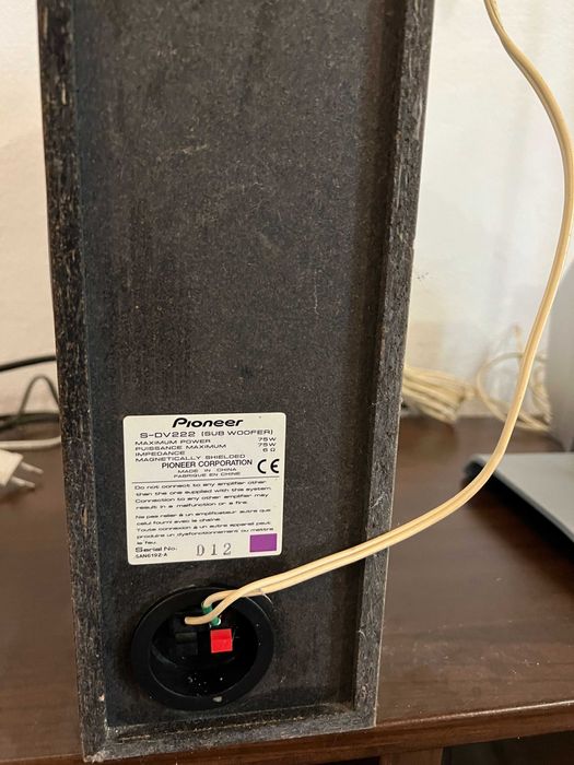 6 Colunas Pioneer e 2 suportes da Napofix.