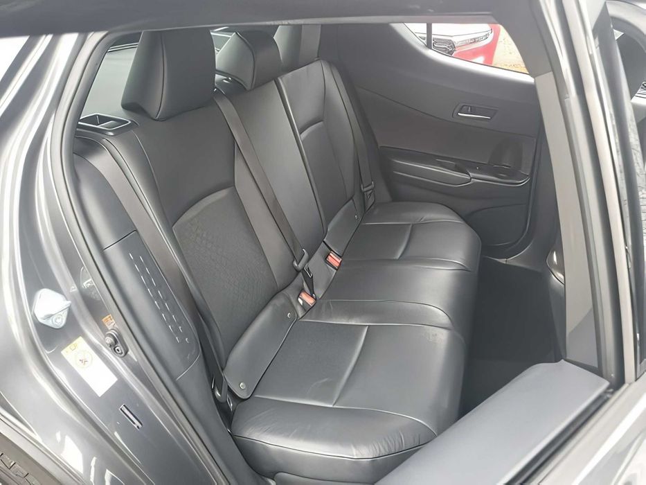 Toyota C-HR      2019