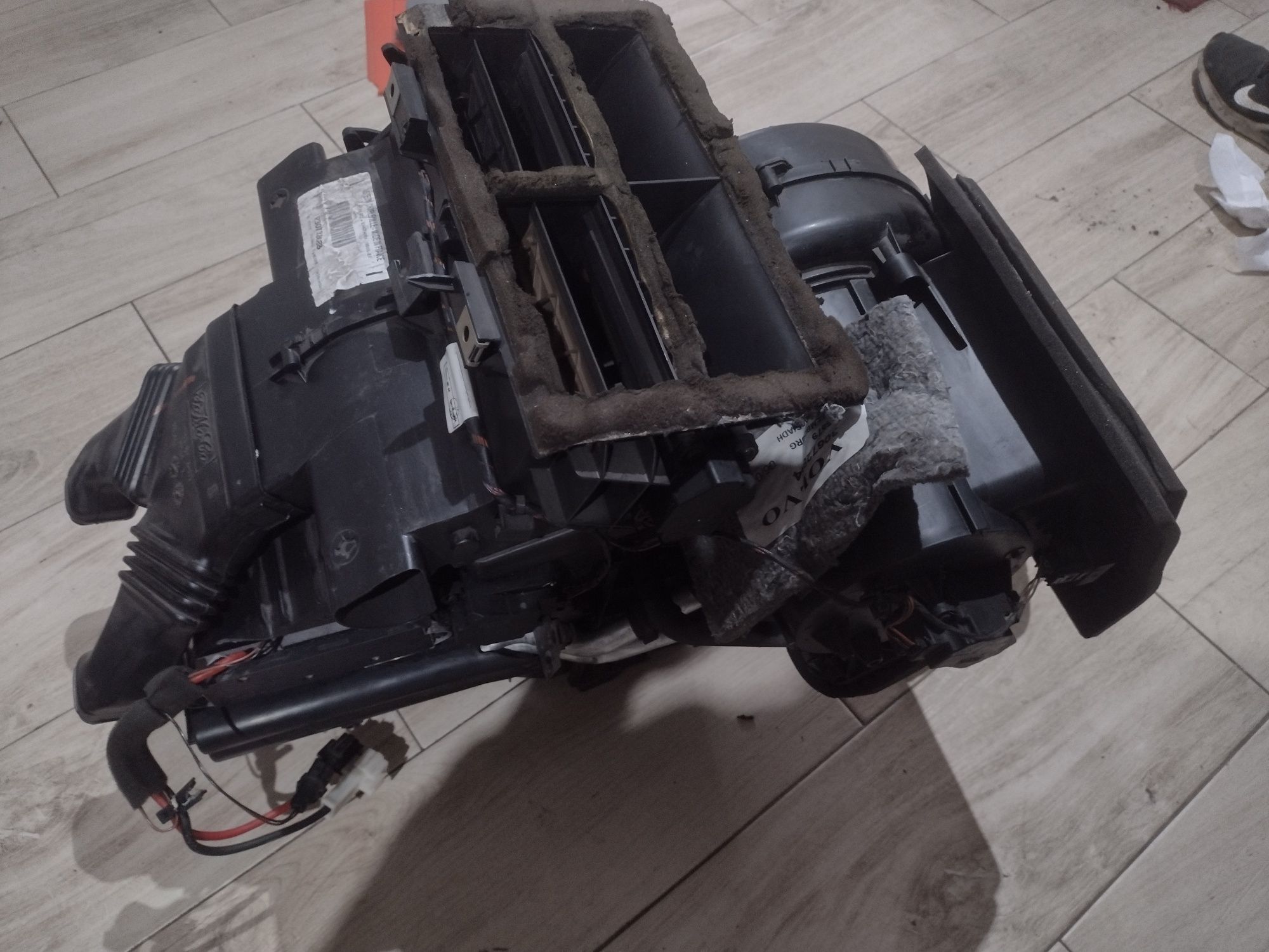Volvo s40 v50 całe na części, wentylator  nagrzewnica