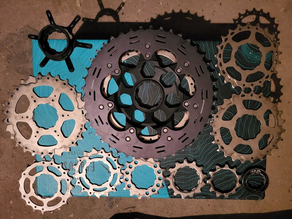 Kaseta SLX CS-M7000 11 rzędów 11-42