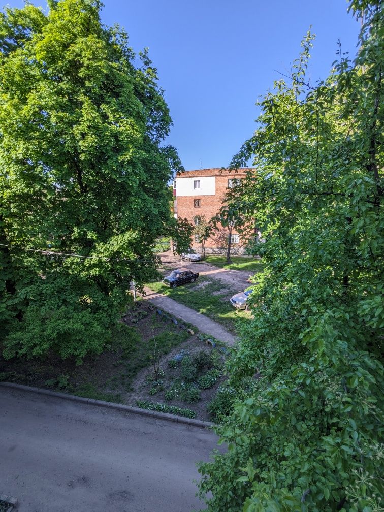 Продам 1 кімнатну квартиру на Зеленій