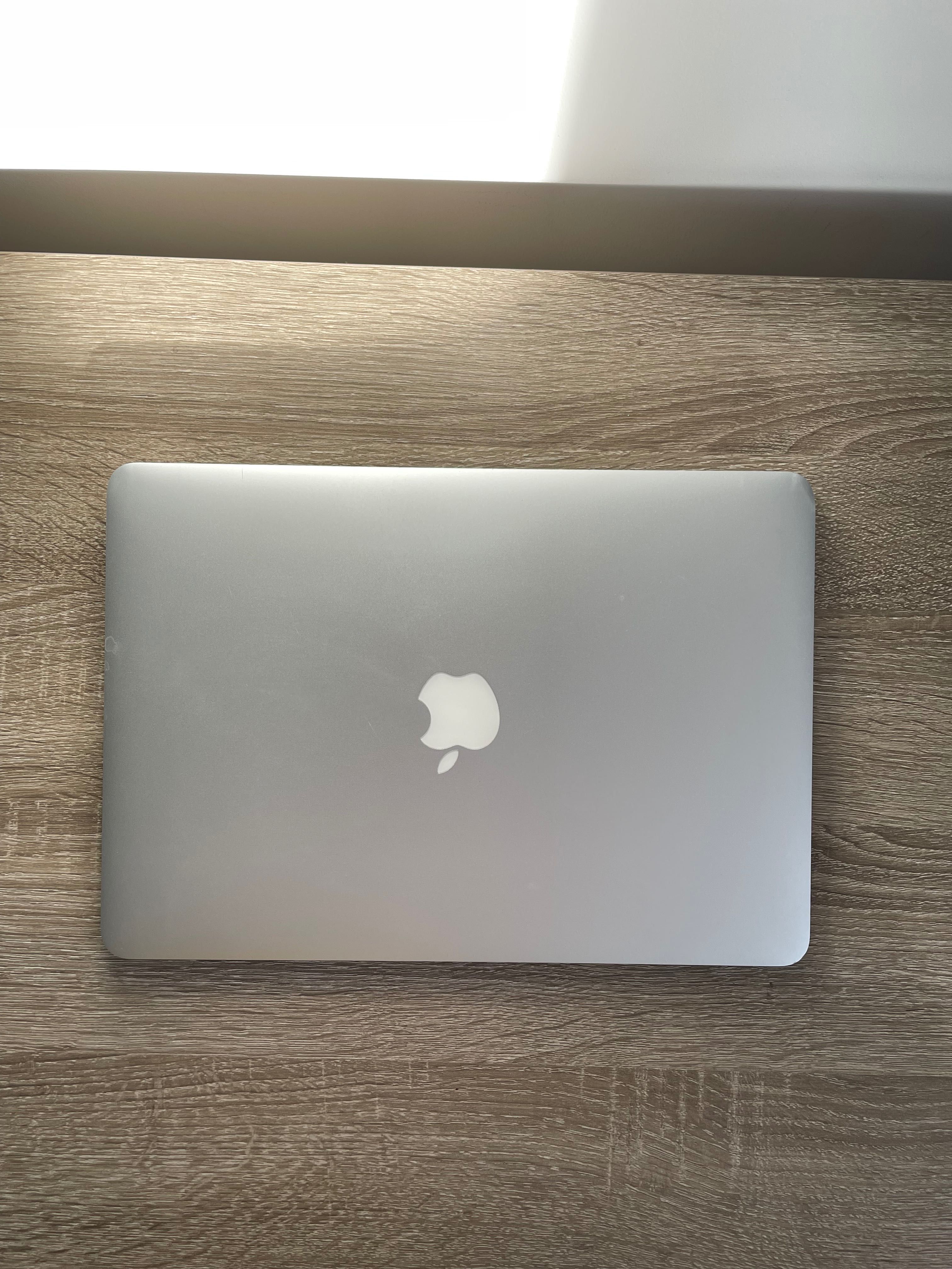 Apple MacBook Air 13" A1466
