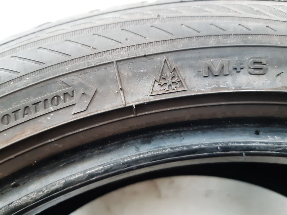 Całoroczne 215/50R18 Good Year 2021r Montaż