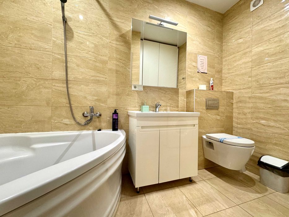 ApartPoltava 2-кімн у НОВОБУДОВІ закритий двір,велика ВАННА, ПОДОБОВО