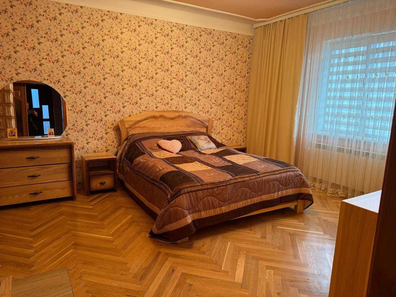 Будинок  в центрі Вашківців