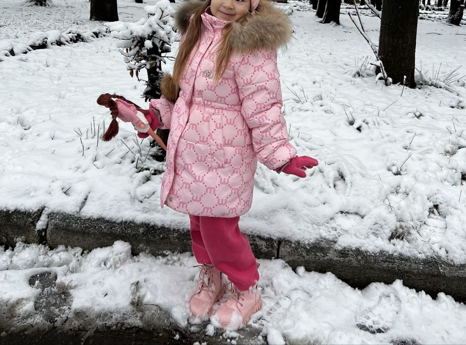 Зимове пальто на дівчинку 116