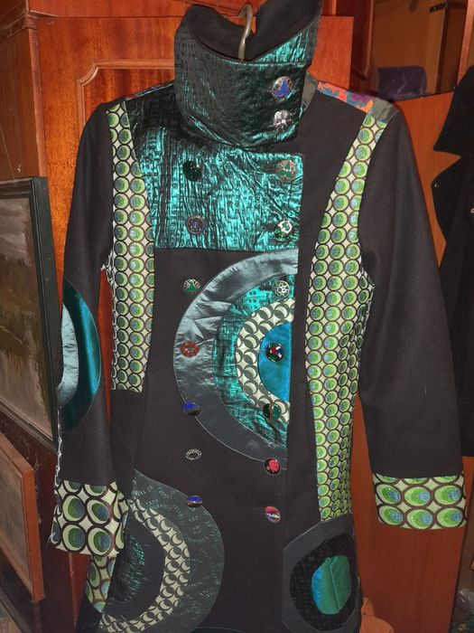 Пальто женское Desigual 40 р-ер
