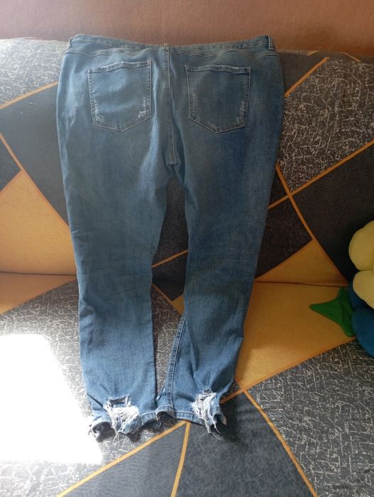 Модная туника и джинсы рванки