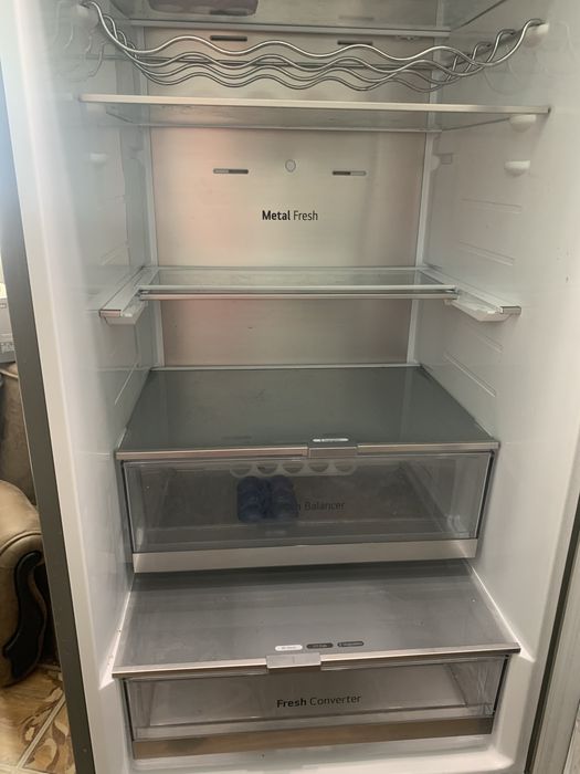 Продам холодильник LG