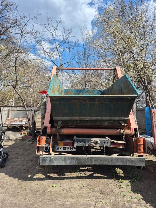 Продам ЗИЛ мусоровоз.Лодка