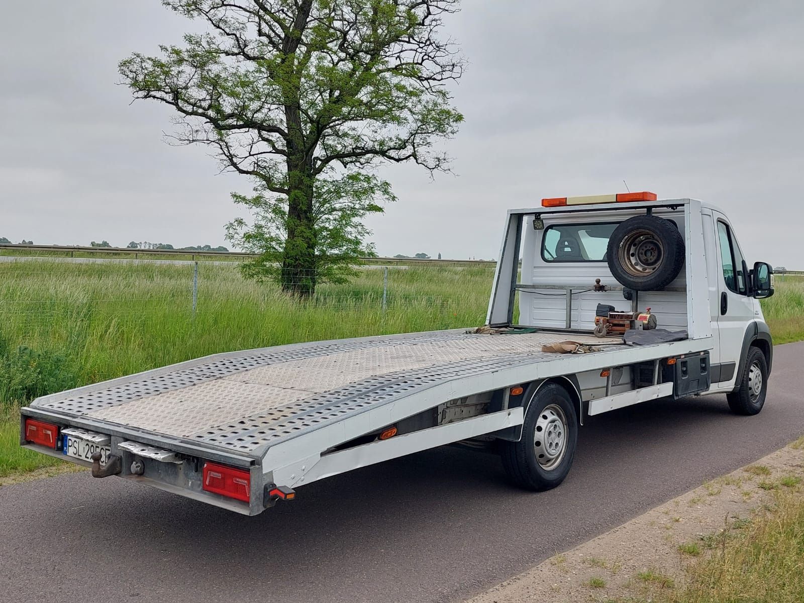 Najazd Auto pomoc drogowa Fiat Ducato 15r 2.3 Zarejstrowany Autolaweta