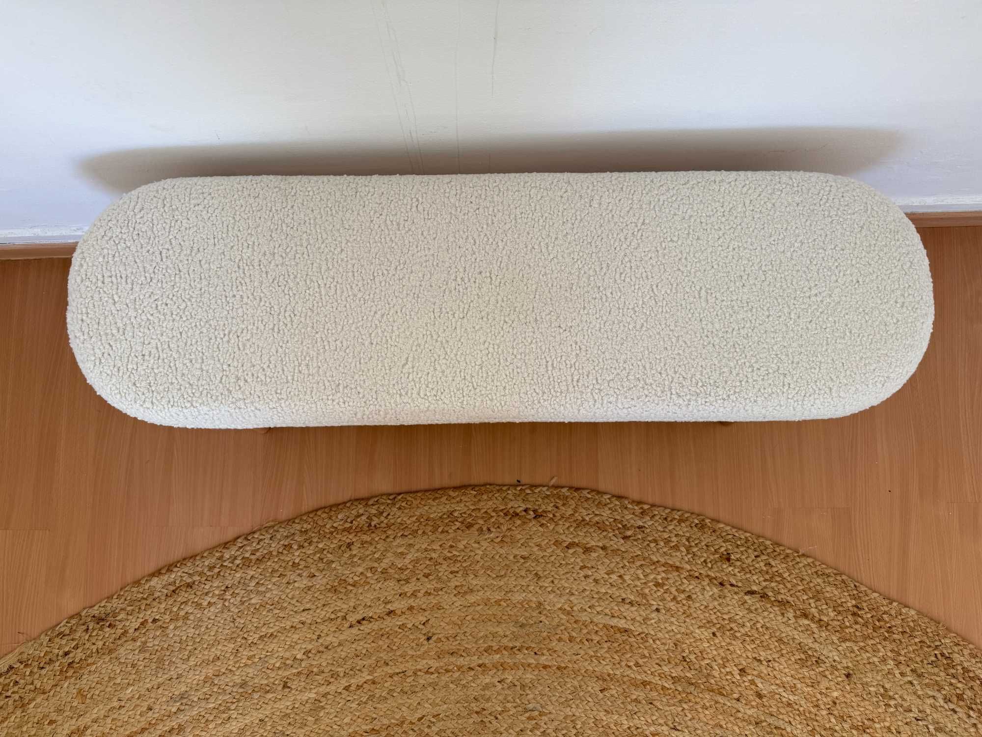 Banquinho Bouclé – Novo | Valor Original: €189