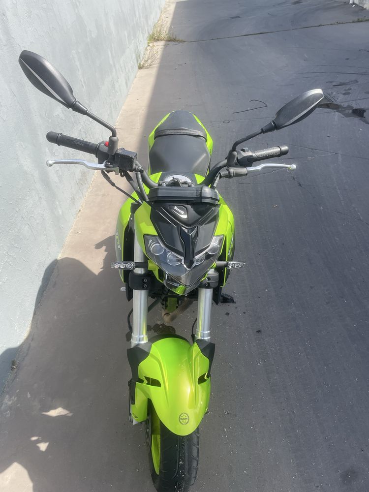 Benelli tnt 125