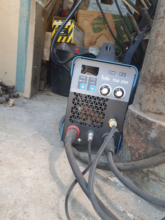 Сварка Tesla TIG/MMA 250 аргонодуговой