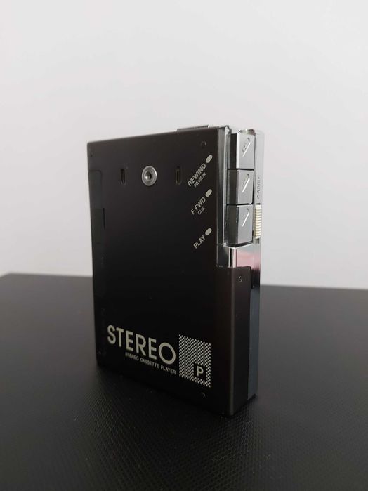 AIWA HS-P05 Mk II Stereo Cassette Player.