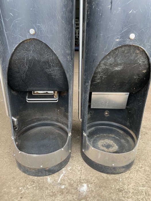 Годівниця, обладнання для свиней (кормушка)