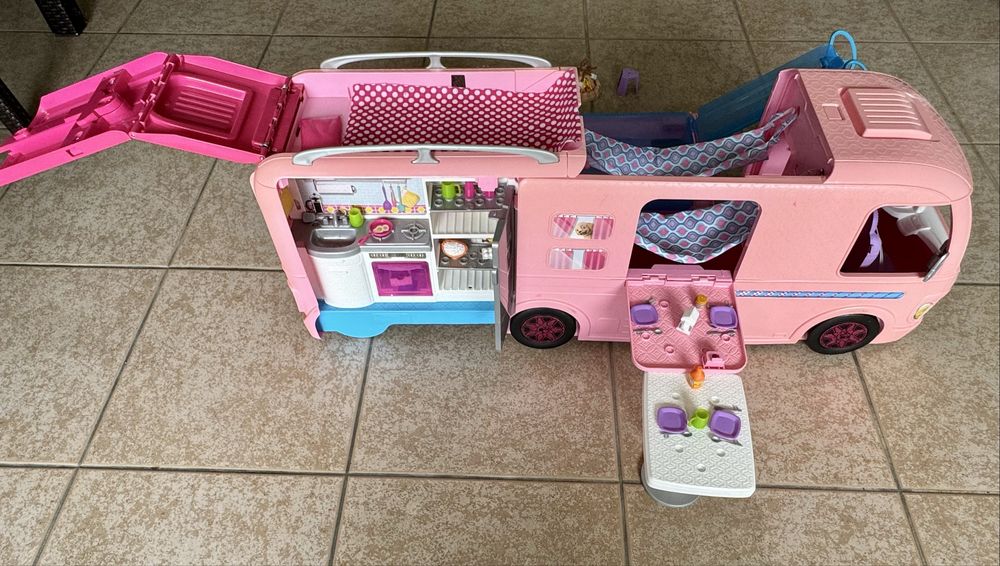 BARBIE autocaravana Mattel