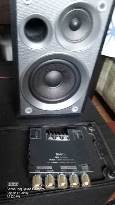 Zestaw głośników z cyfrowym wzmacniaczem 2.1 + subwoofer