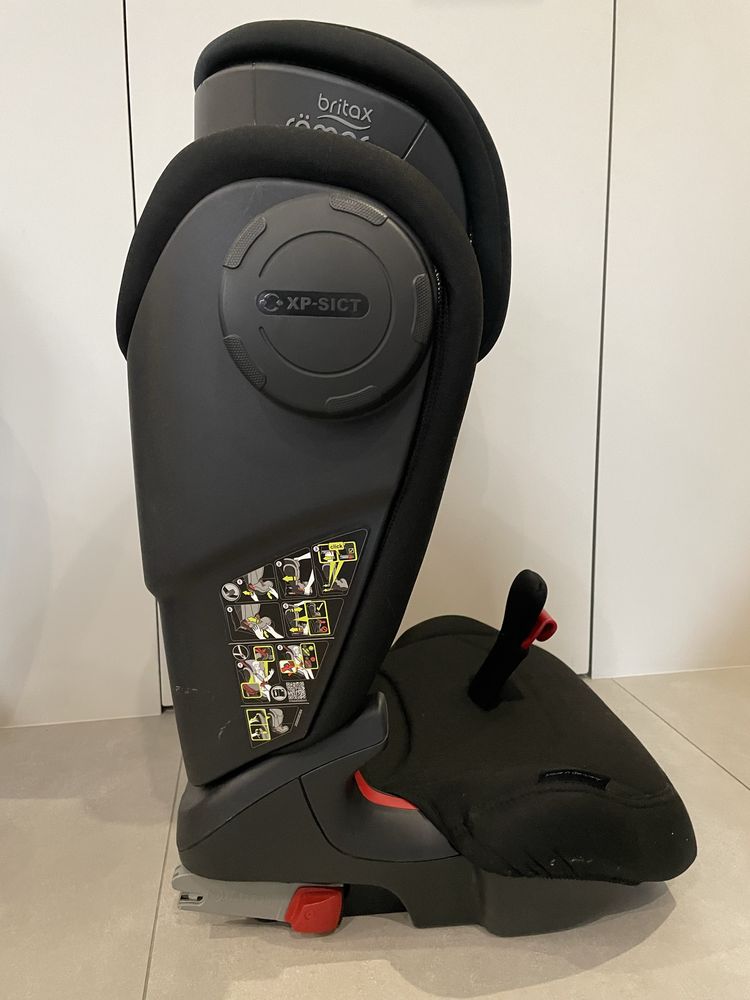 Дитяче автокрісло Britax Romer Kidfix 3 III чорний