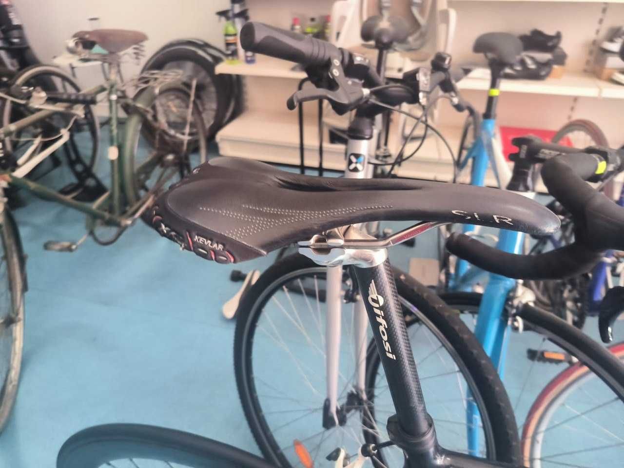 Giant TCR 0 Full Carbon Road Bike Carbon Wheels - Full Service