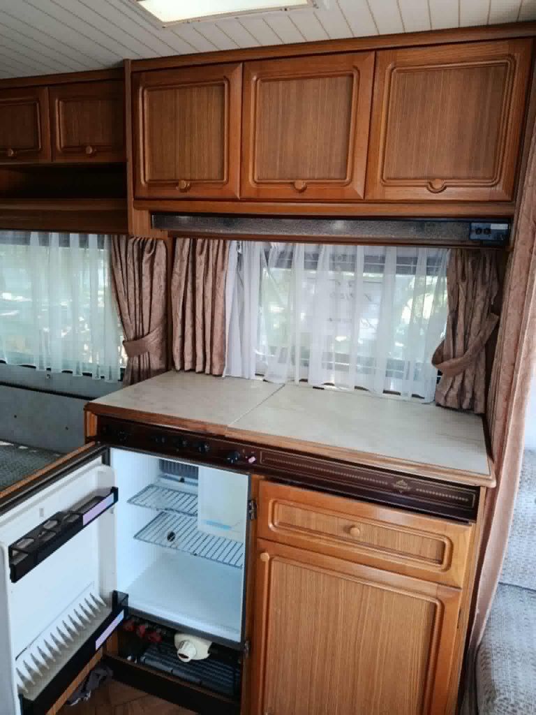 Przyczepa kempingowa Hobby 370 w bardzo dobrym stanie