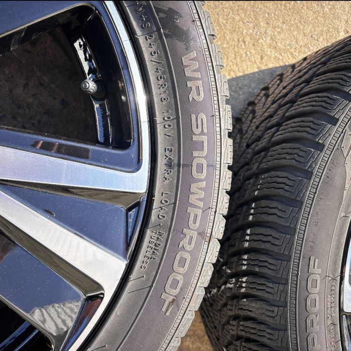 Koła 18 felgi Volvo S90 V90 5x108 opony zimowe Nokian 4x 245/45R18