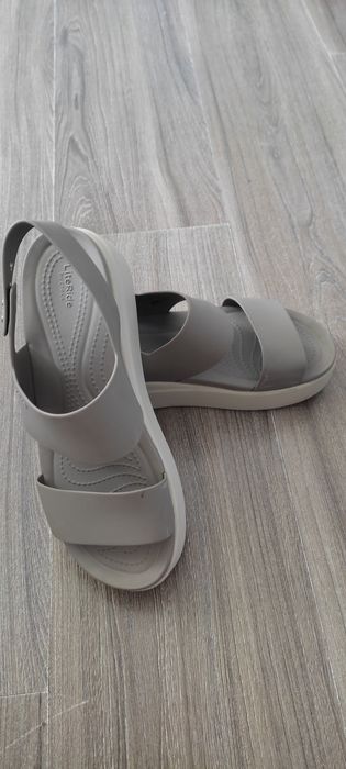 Босоножки crocs W 9