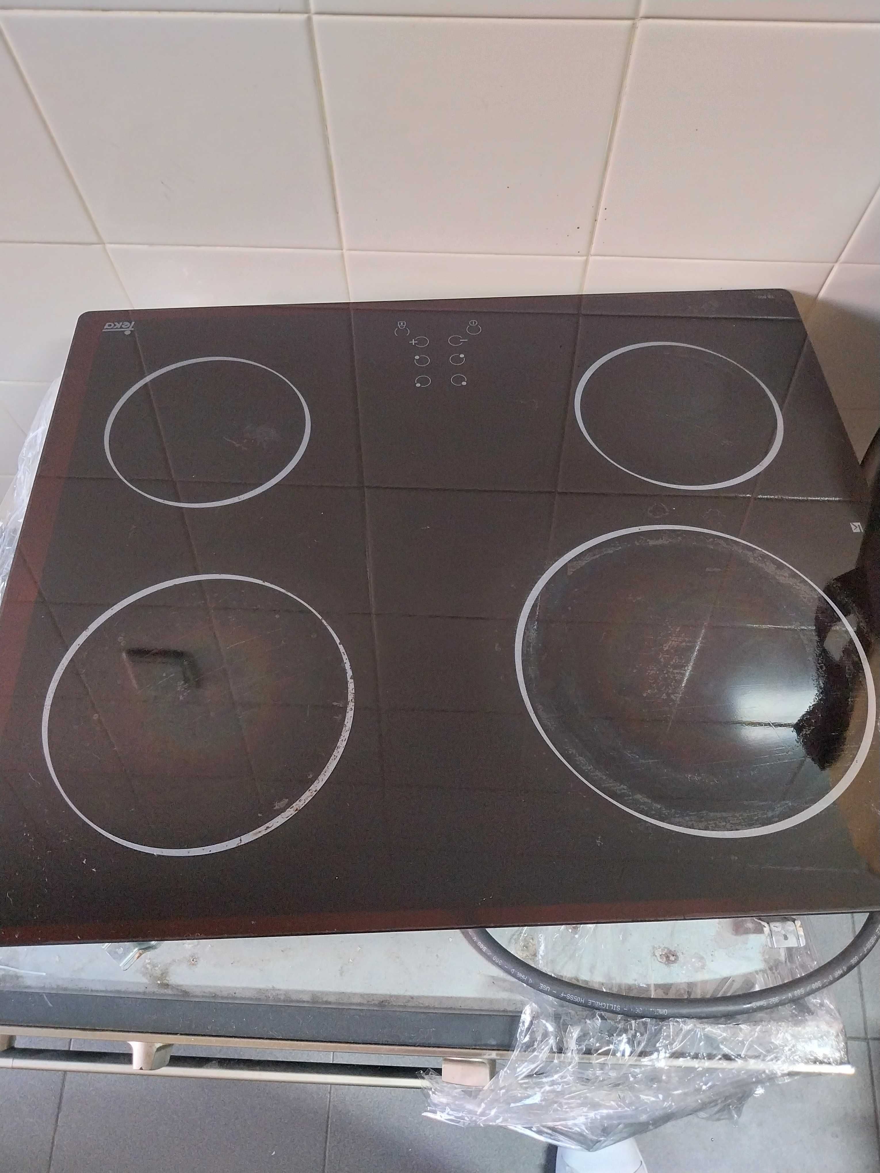 Vendo placa marca Teka com pouco uso