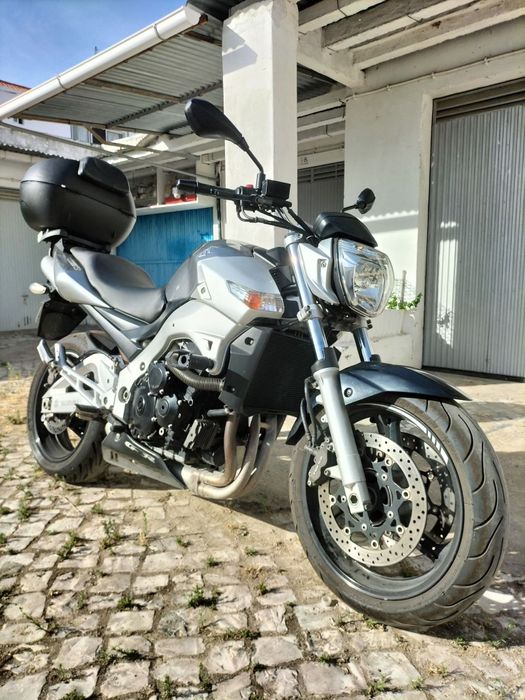 Suzuki GSR 600- Para Venda (troco por jipe)