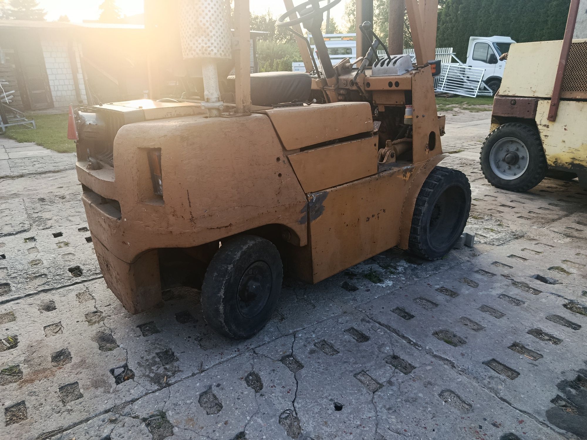 Wózek widłowy  Bułgar