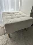 Pufa biala drewniana pikowana elegancka 60x60
