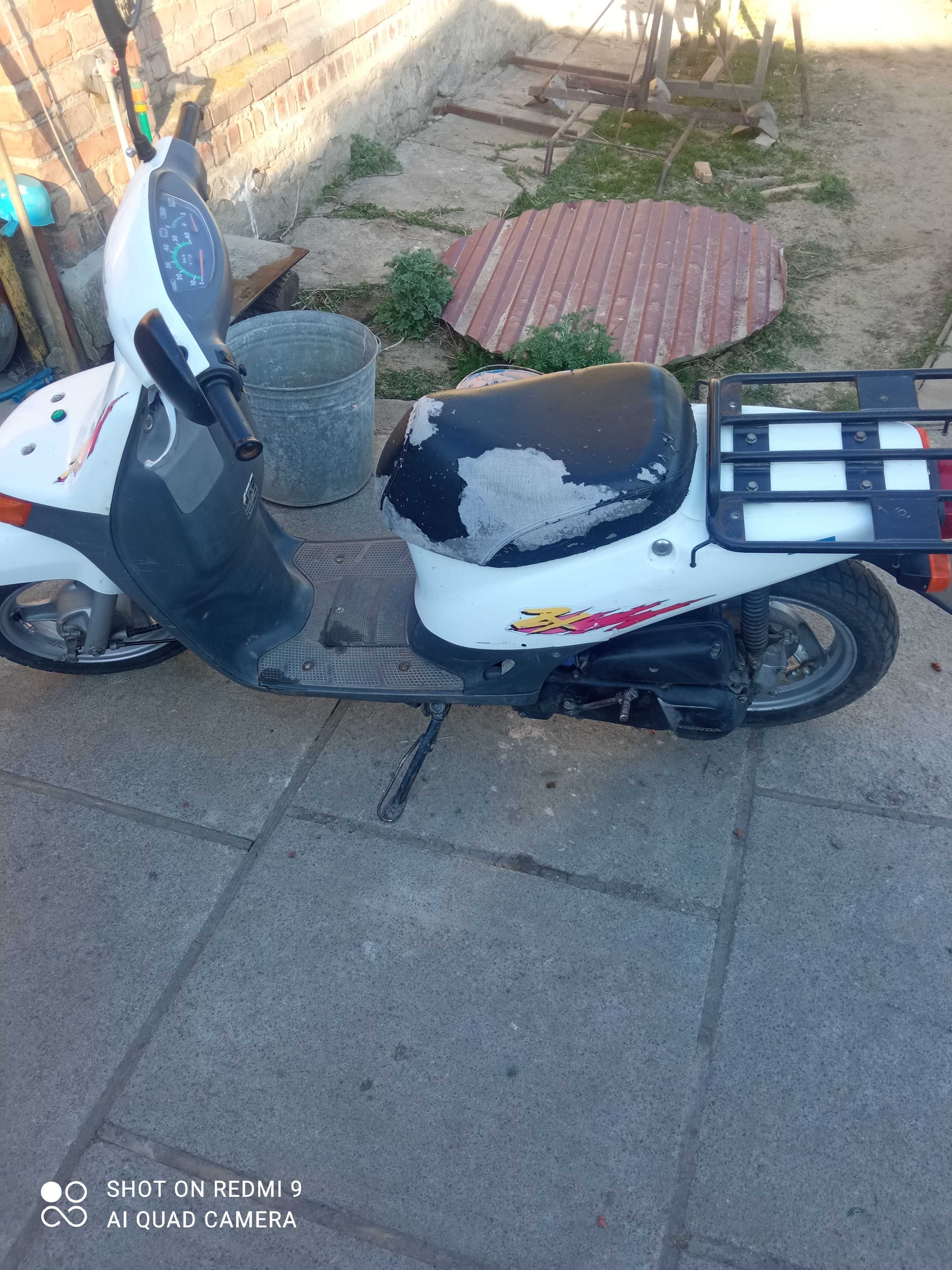 Грузовий мопед honda topik