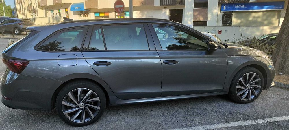 Skoda OctaviaBreakSportline iV 1,4 TSI,204hp, Híbrida Plug-in,ano 2024