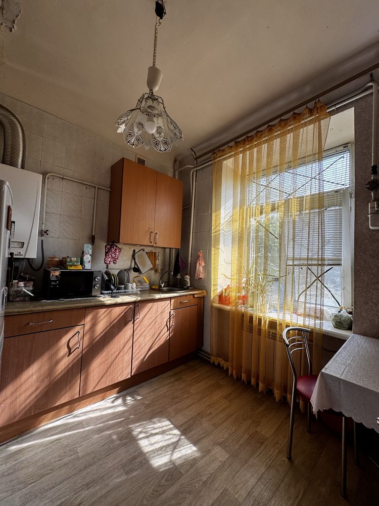 Продаж 2к /квартирі Сталінки ,з автономним опаленням !