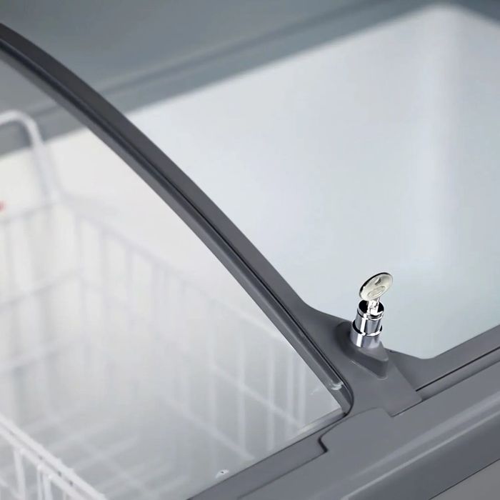 Congelador - 209 litros - CINZA com tampa de vidro