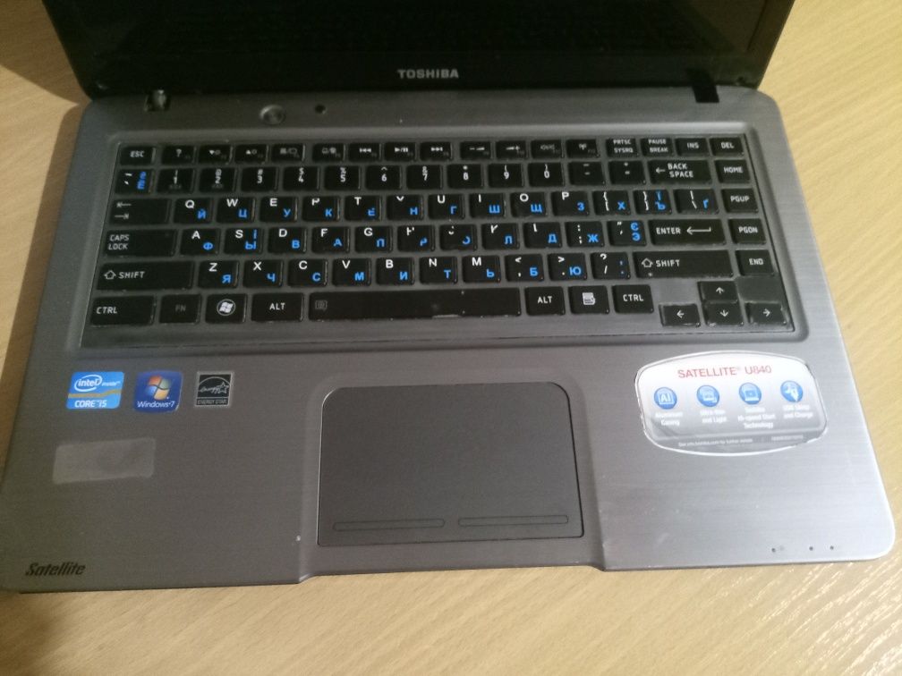 Toshiba satellite u845( core i5/4/ssd32