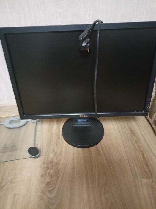 Монітор Dell неробочий