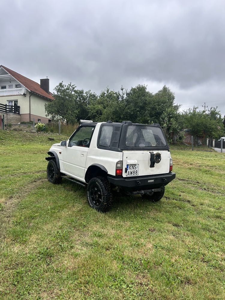 Suzuki Vitara,off road,przygotowana w teren