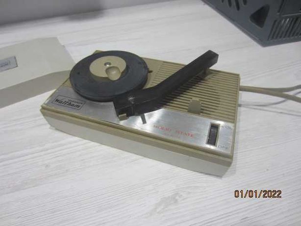 Phonograph mini Valtham 1950-60 USA