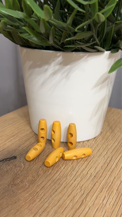 Podłużne drewniane guziki do swetra 50 sztuk