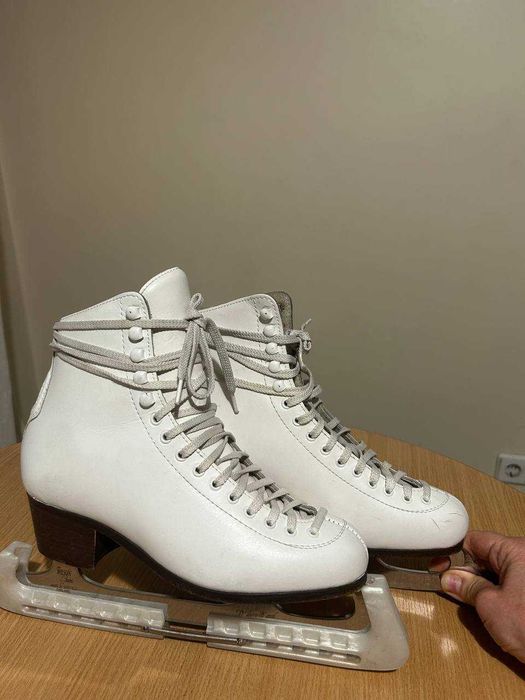 Ковзани Wifa леза Wilson Excel розмір 38 вживані в гарному стані