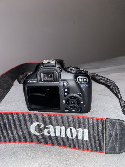 Canon EOS 1100D em excelente estado